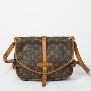 LOUIS VUITTON SAUMUR